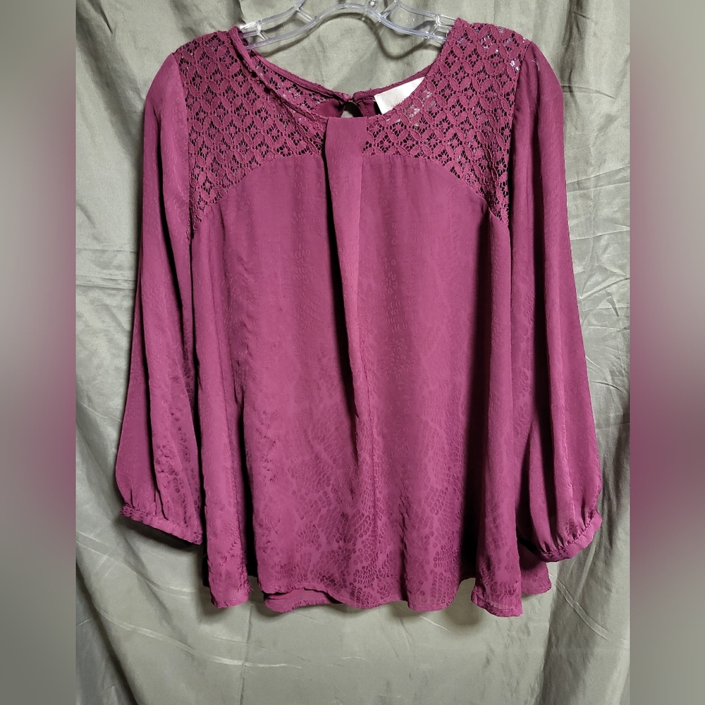 Daniel Rainn lg burgundy